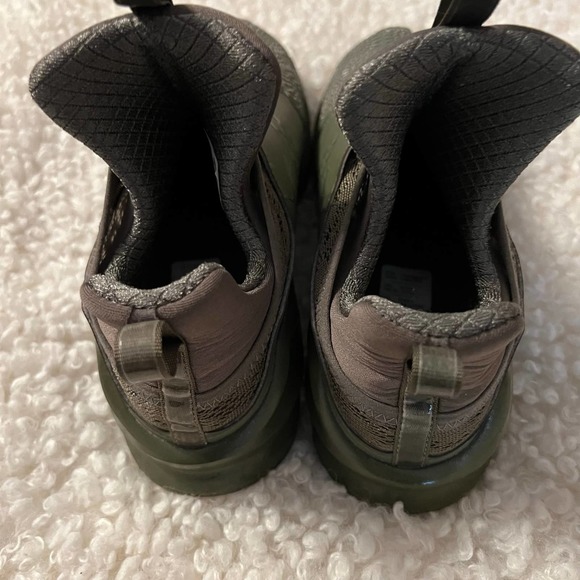 Kylie Jenner's Green Puma Fierce KRM Size 7 - Picture 2 of 9